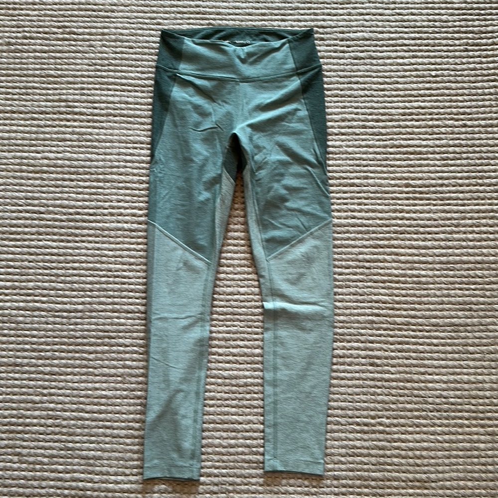Outdoor voices cactus color block leggings